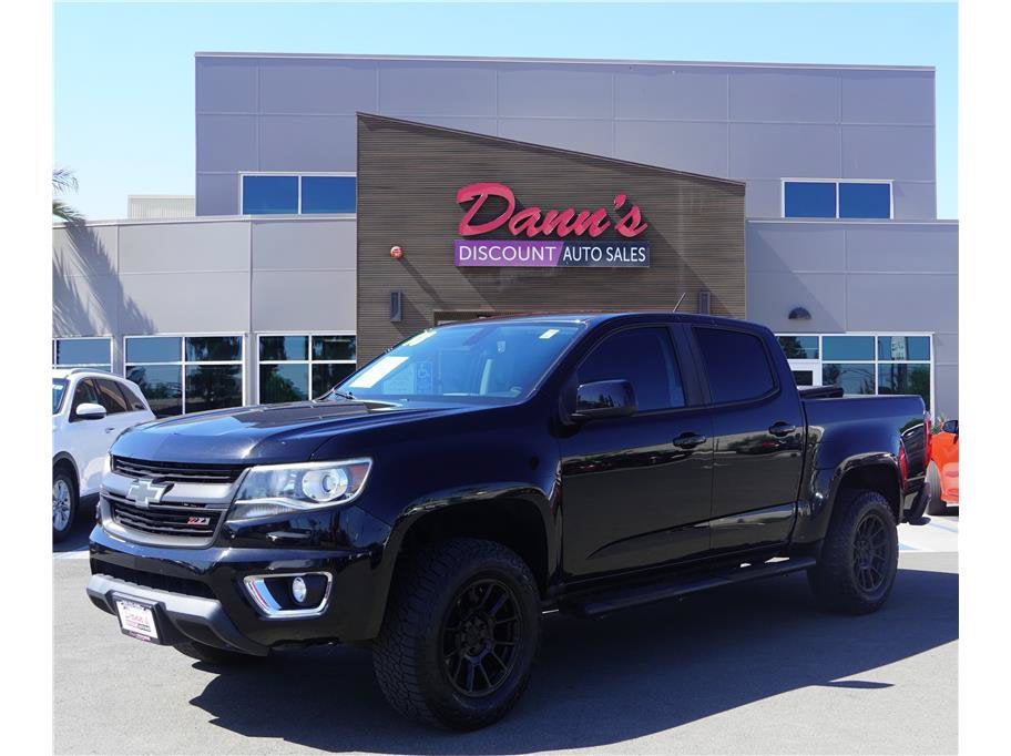 2018 Chevrolet Colorado 4WD Z71 in Black — front three-quarter view
