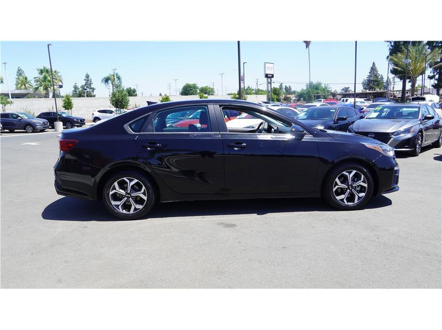 2021 Kia Forte — detail view