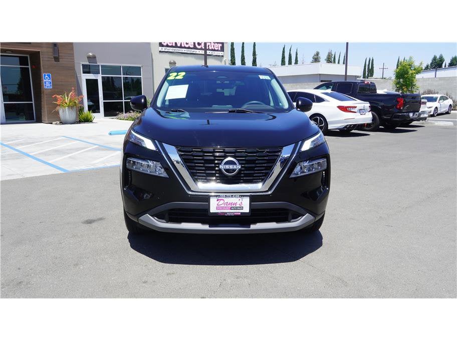 2022 Nissan Rogue — rear three-quarter view