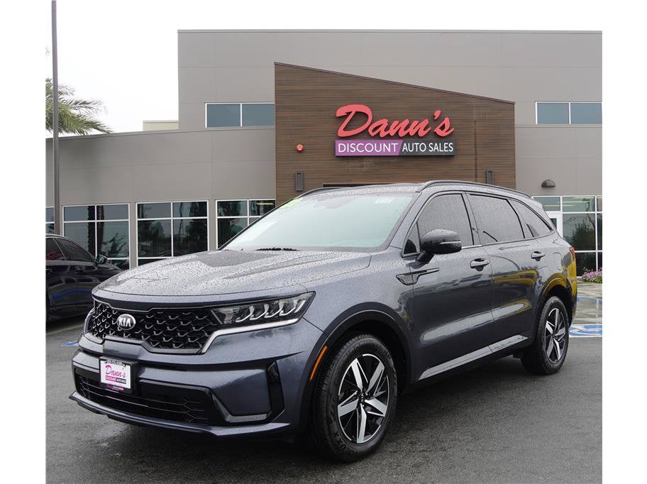 2021 Kia Sorento S in Gravity Grey — front three-quarter view