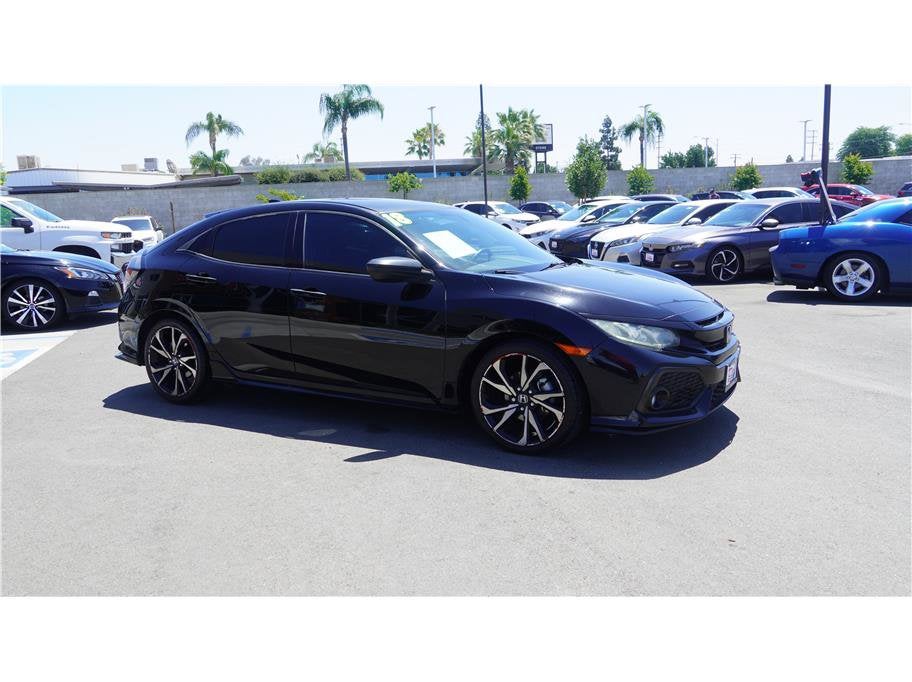2018 Honda Civic Hatchback — interior view